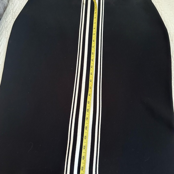 St. John black knit skirt, size 14 - Picture 7 of 8